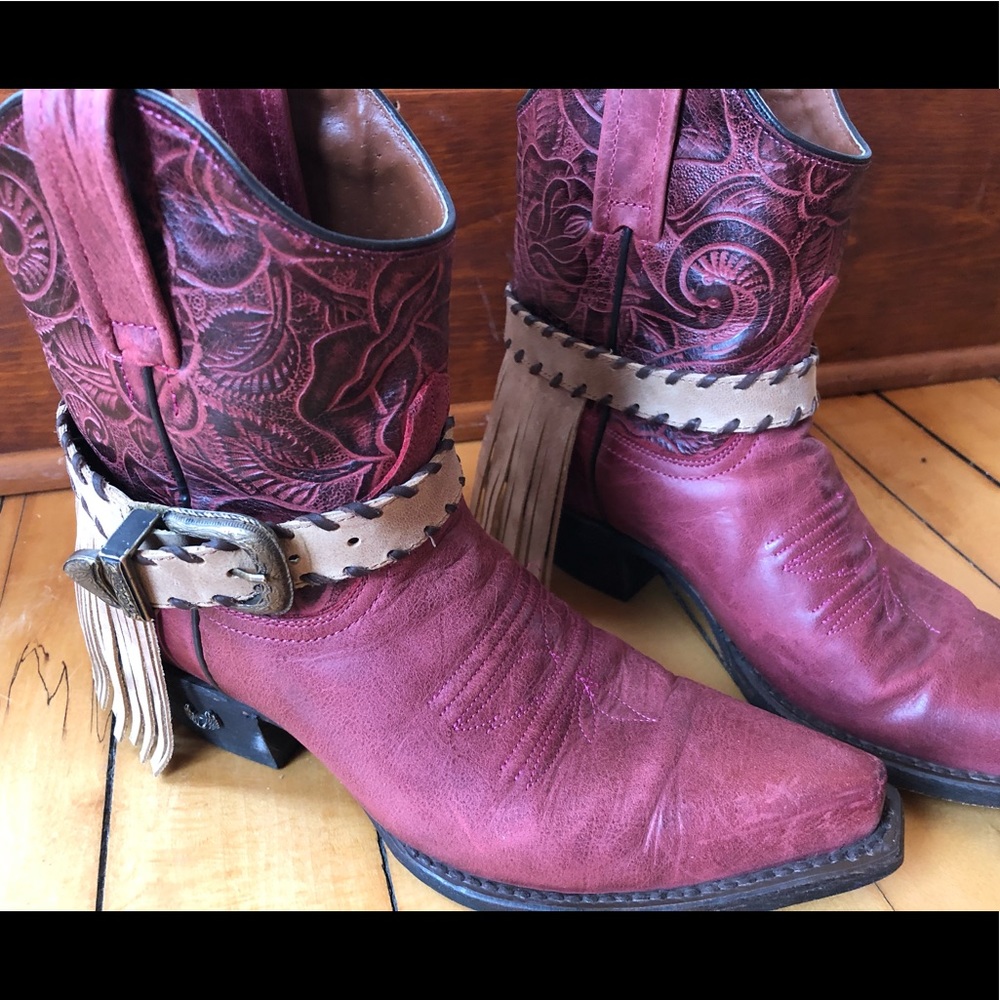 Eight Second Angel Boots 6.5